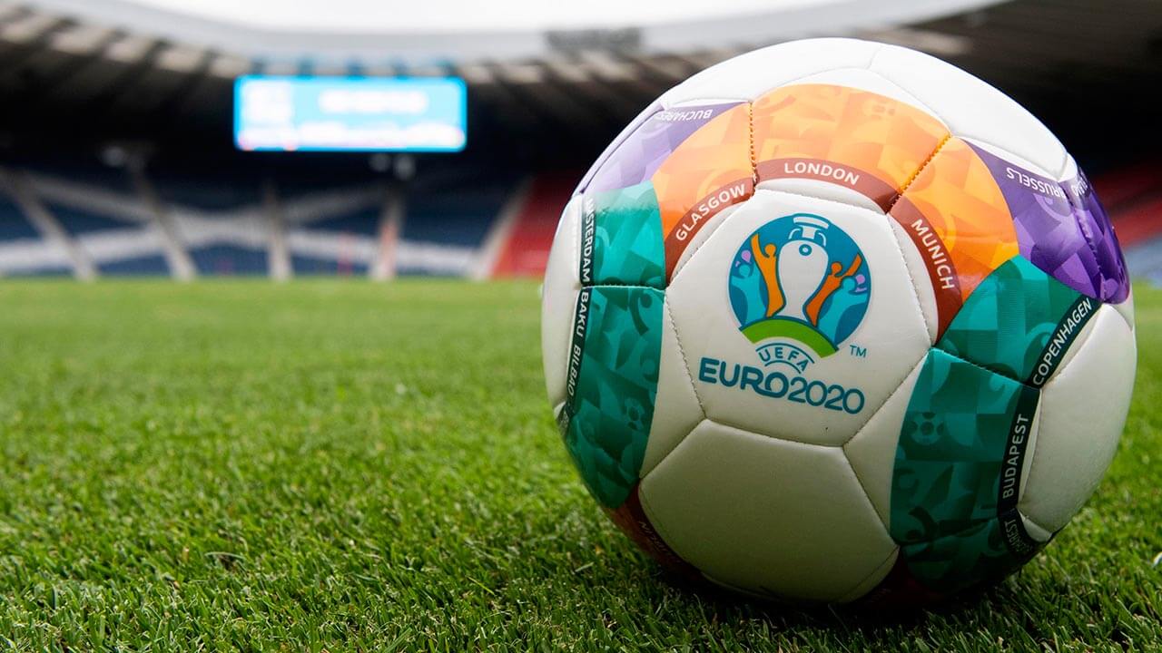Pelota de Futbol Tamaño 5 baratas. Pedilas en Multiventas Uruguay.